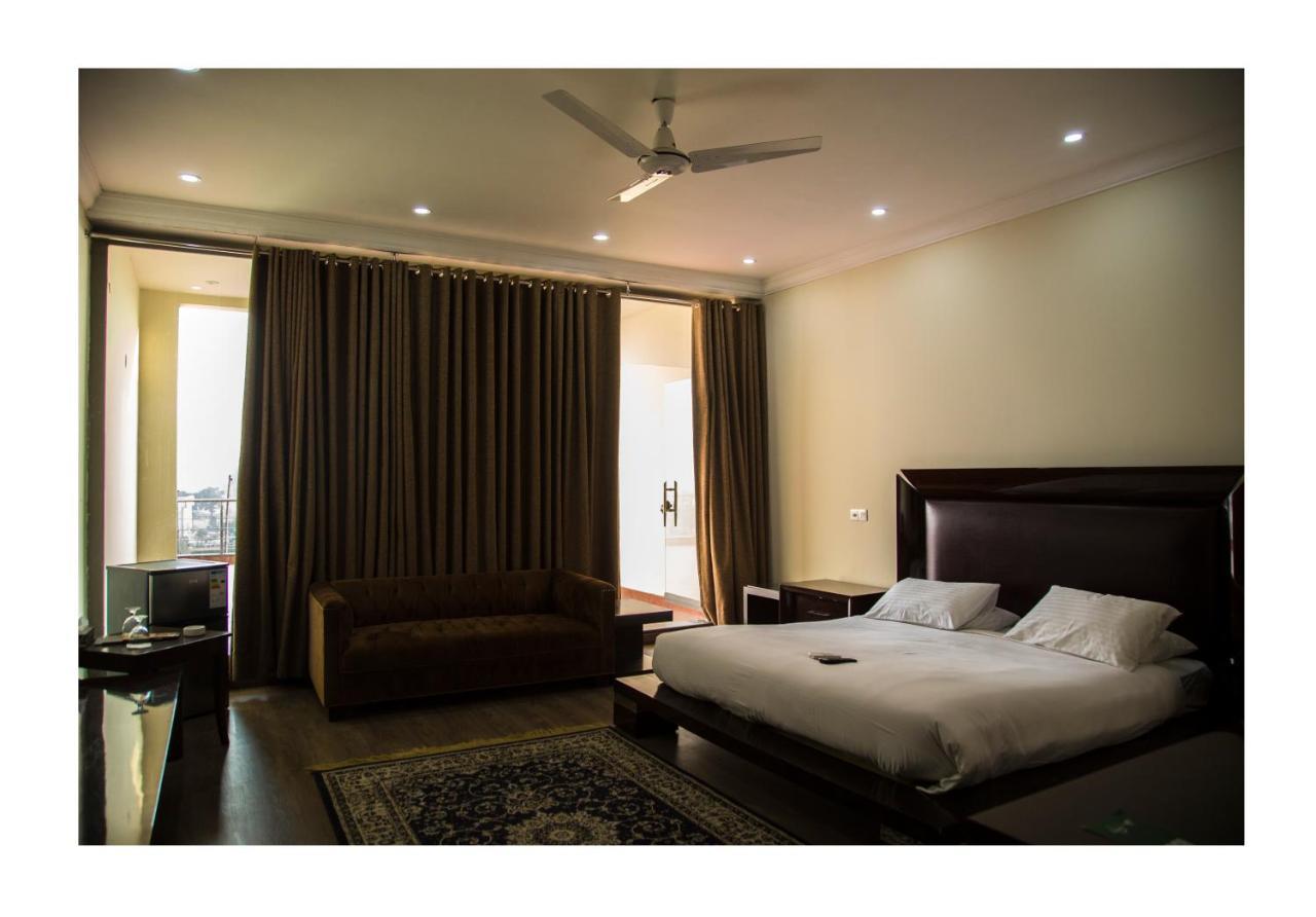 Hotel Akbars Kinara 锡亚尔科特 外观 照片