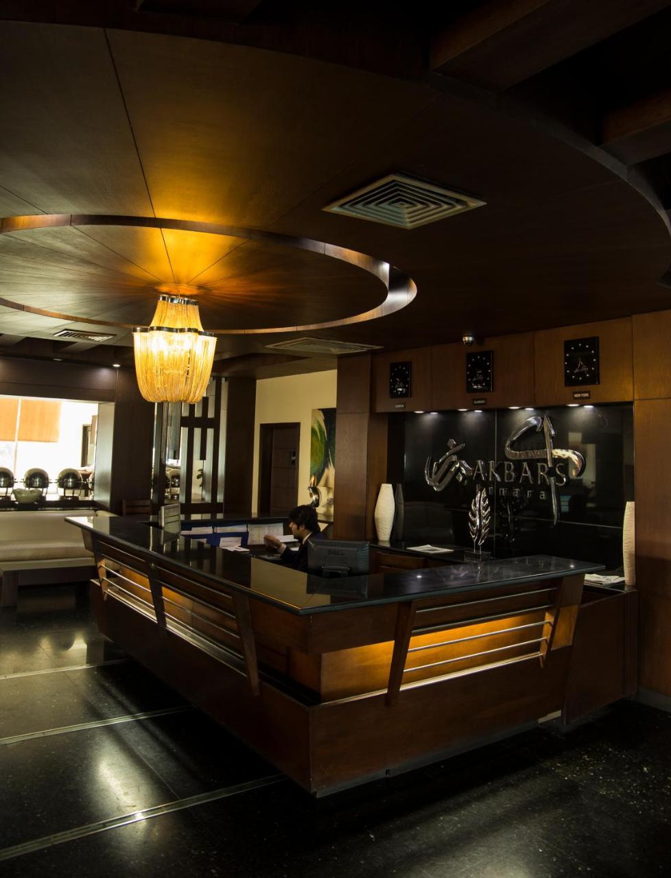 Hotel Akbars Kinara 锡亚尔科特 外观 照片