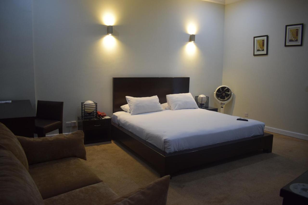 Hotel Akbars Kinara 锡亚尔科特 外观 照片